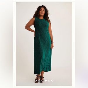 🌲Adrienne Twist-Back Velvet Midi Dress🌲